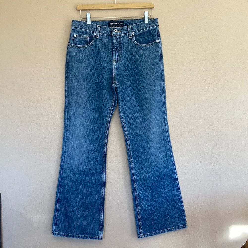 EXPRESS Low Rise Flare blue jeans womens juniors size 9/10R 9 10 regular